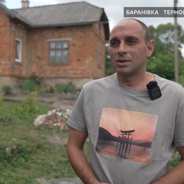 Переселенець відновив будинок за 5 тисяч доларів, придбаний у розстрочку