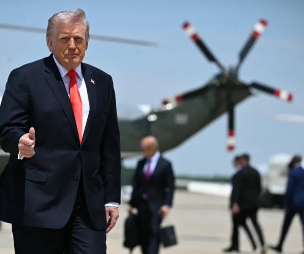 Трамп таємно змінив літак у Туреччині через загрози безпеці