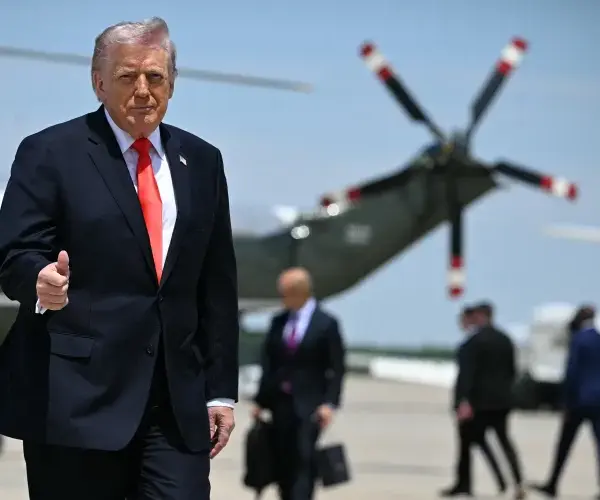 Трамп таємно змінив літак у Туреччині через загрози безпеці