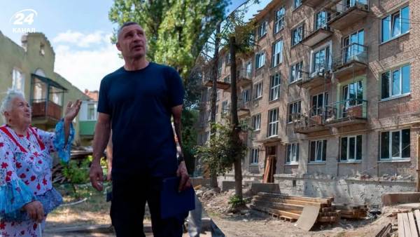 Кличко назвав терміни завершення відбудови будинків Києва, пошкоджених обстрілами