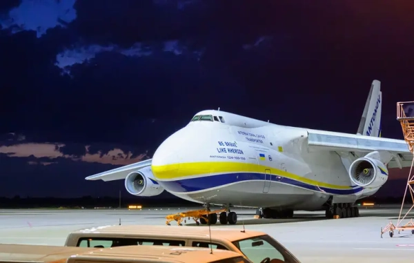 Ан-124 в Лейпцигу – дрон, який знайшли біля літака, атакував його, але не здетонував
