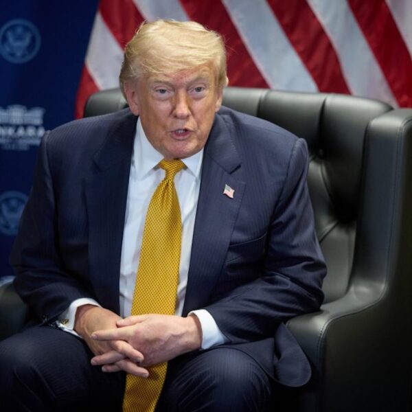Трамп назвав Ормузьку протоку американською територією