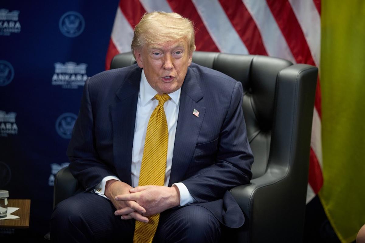 Трамп проголосив Ормузьку протоку