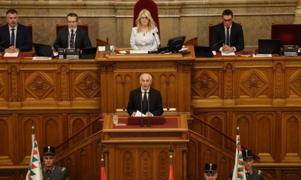 Угорщина обрала президентом 73-річного Андраша Баку