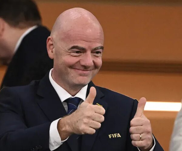 ФІФА застерігає про спроби дискредитувати її президента