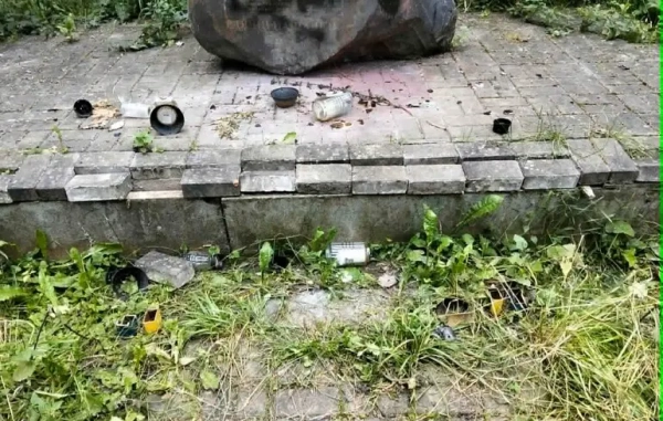 Меморіал українських воїнів – вандали пошкодили пам’ятник у Польщі – новини Європи