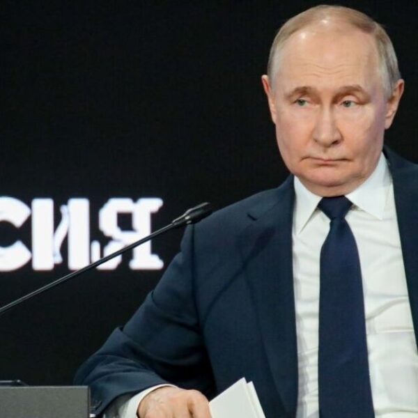 Швець: Мавзолей у Москві чекає на Путіна, це його остання спроба врятуватися