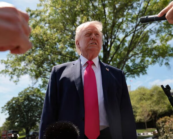 Трамп відповів Канаді на введення мит