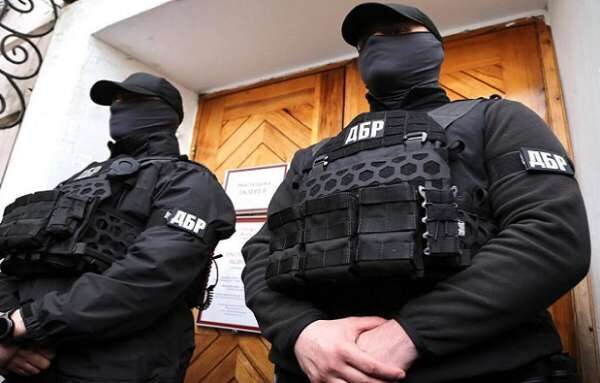 ДБР проводить десятки обшуків у військових частинах на Львівщині