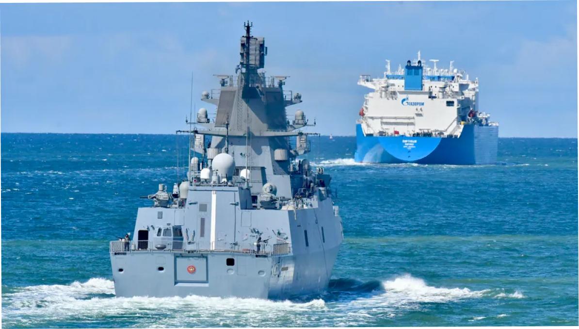 Росіяни готуються перенаправити газові танкери через Арктику, - Defense Express
