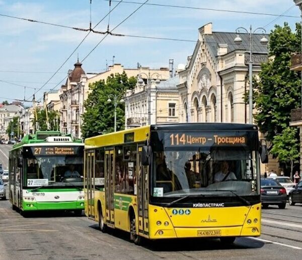 Рух транспорту в центрі Києва обмежать з 25 по 27 серпня