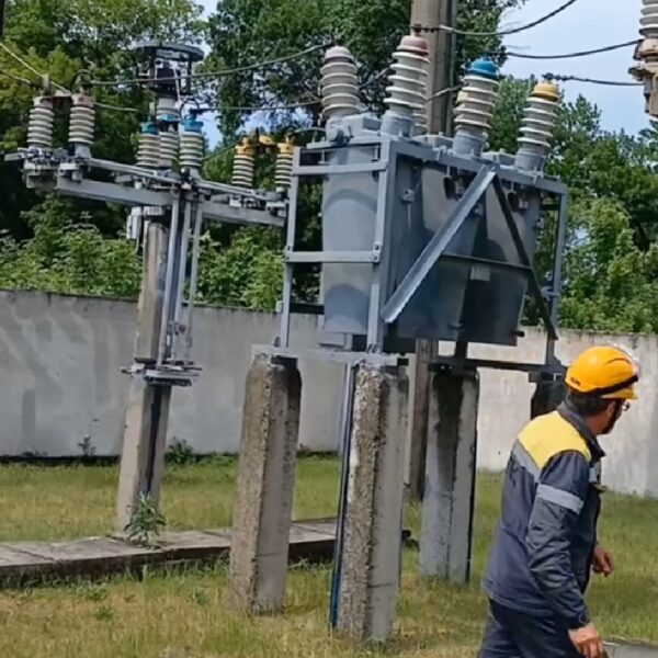 Графік відключень світла на Чернігівщині 19 серпня: де жителі залишаться без електрики до вечора