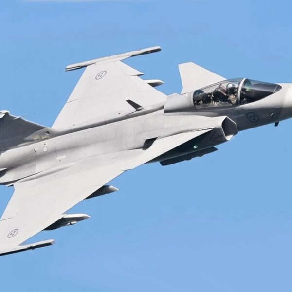 Угорський винищувач Gripen здійснив аварійну посадку, доля пілота невідома