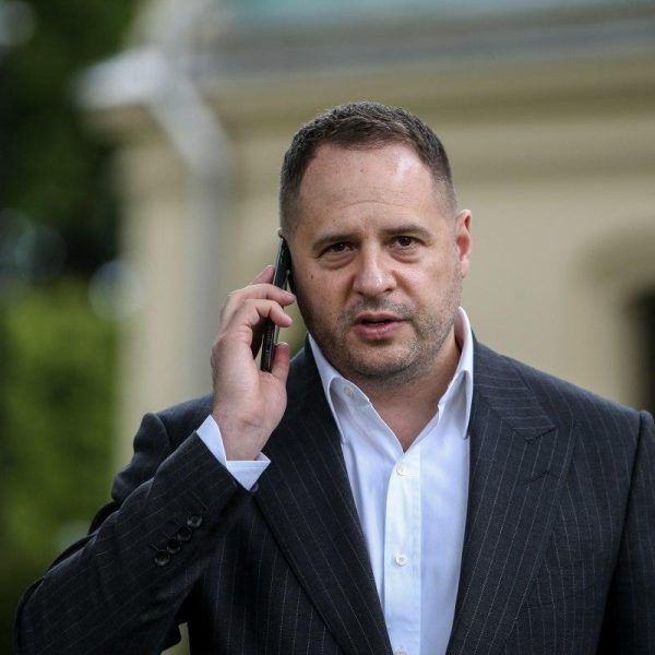 САП: Єрмаку дозволили поїздки по областях України