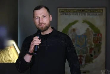 Просто звірюга: міністр оборони Хмара засвітив незвичний годинник (фото)