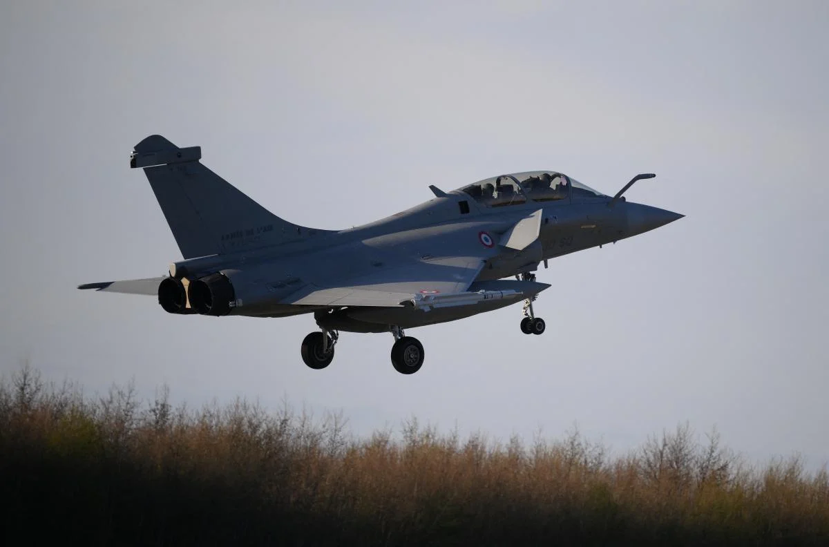 Французькі загони Rafale перехопили літак керівництва ФСБ РФ в Балтії