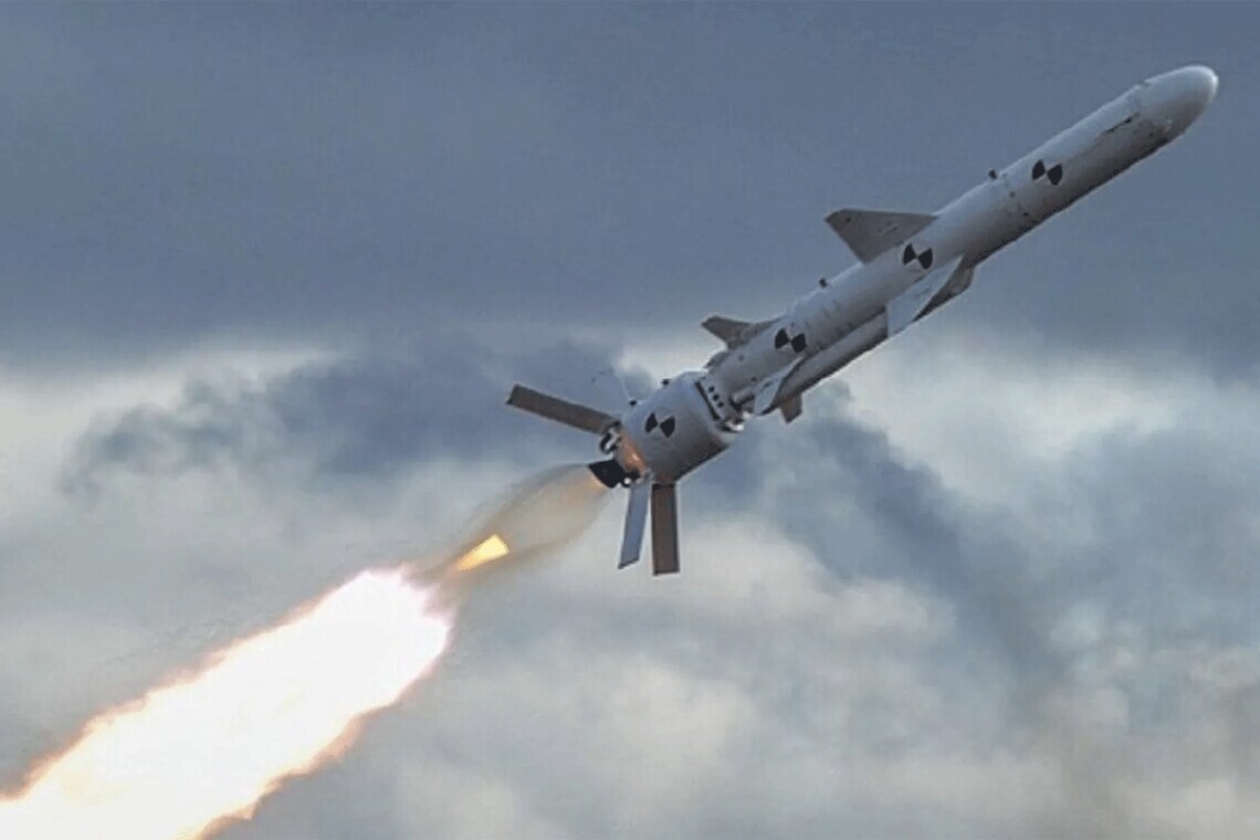 Росія має близько 50 аеробалістичних ракет «Кинджал», хоча з квітня 2026 року призупинила їхнє серійне виробництво.