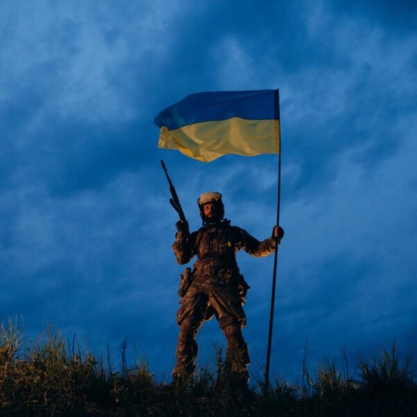 Війна змушує українців робити болісний вибір після 35 років незалежності