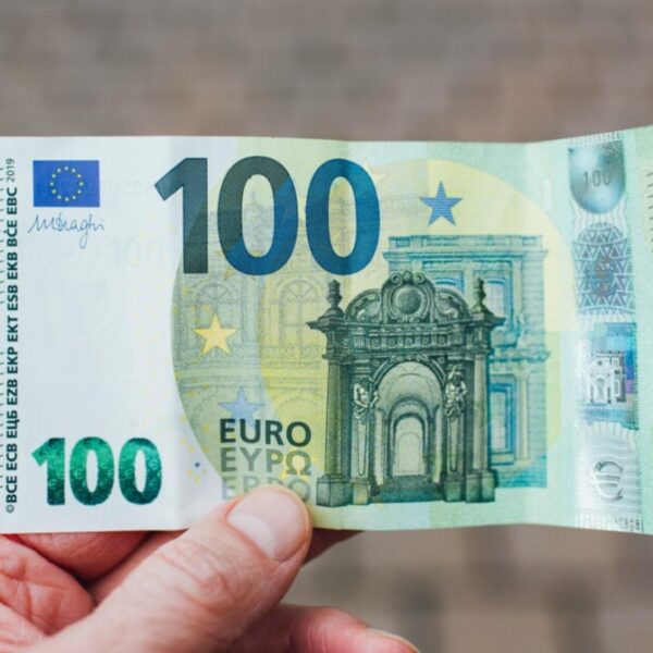 Нацбанк встановив новий рекордний курс євро до гривні