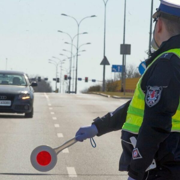 Польща штрафуватиме на 90 тисяч гривень водіїв на українських номерах через новий реєстр