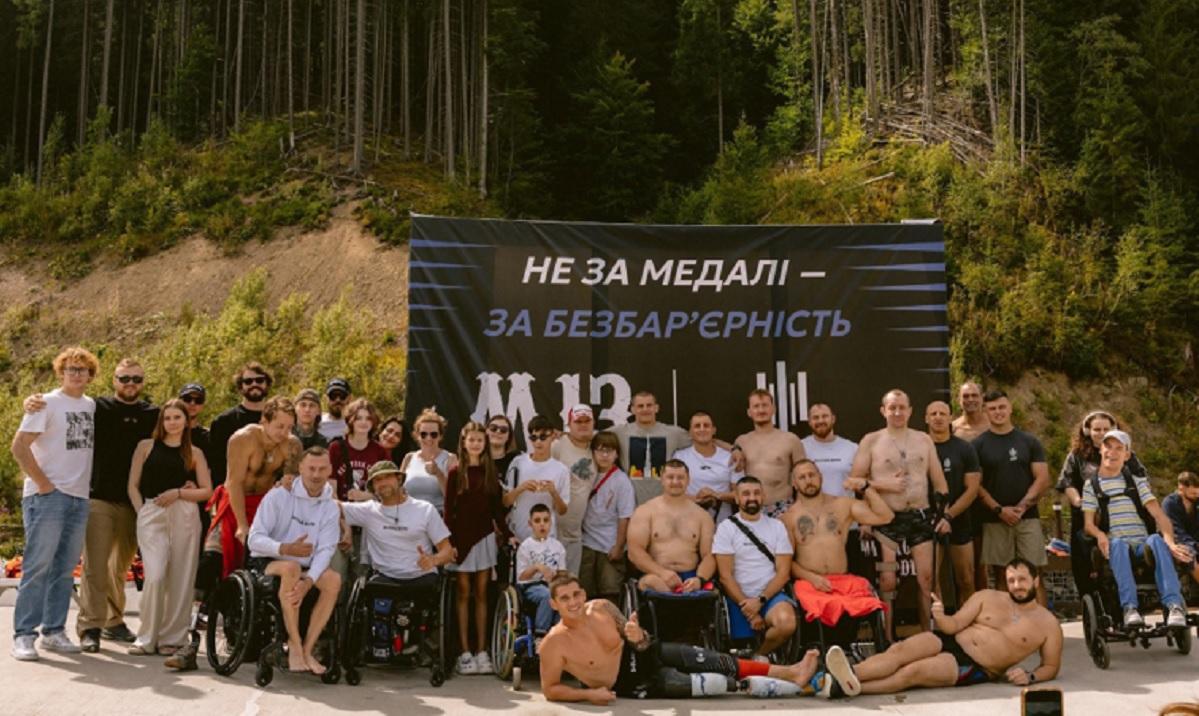 Заплив, що став маніфестом: Олександр Терен разом із ветеранами протягнули на собі човни