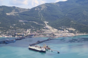Нафтовий термінал «Шесхаріс» у Новоросійську призупинив роботу після атаки дронів - Reuters