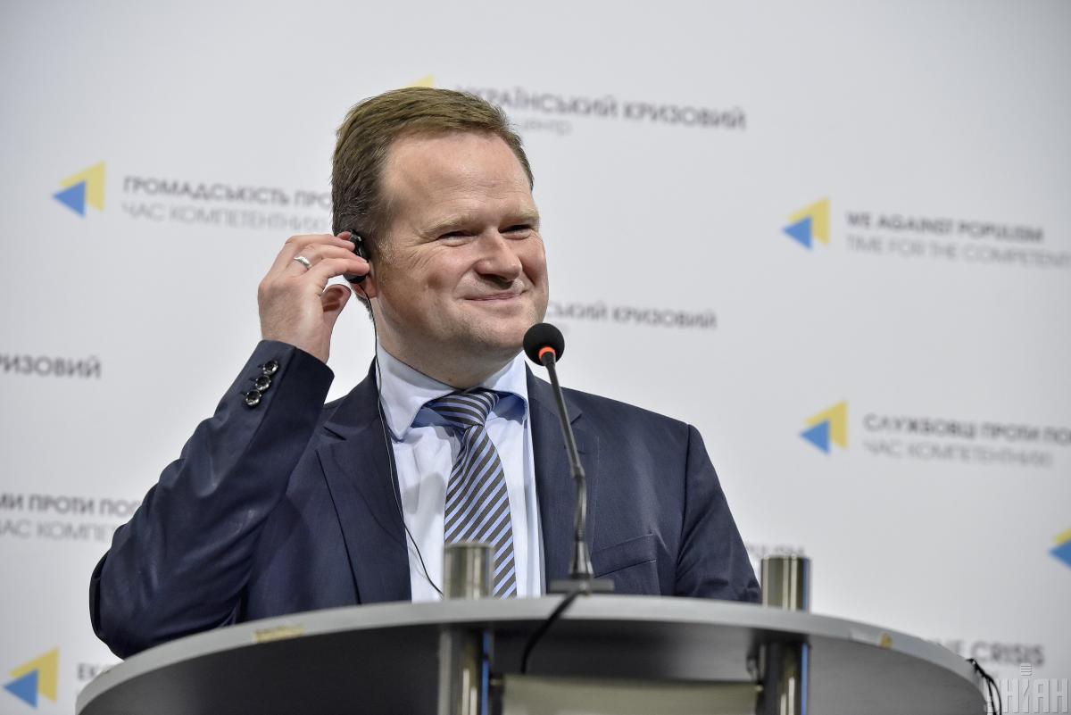 Між заявами і голосуваннями: ЗМІ розповіли про суперечливу політичну біографію Франка Швабе