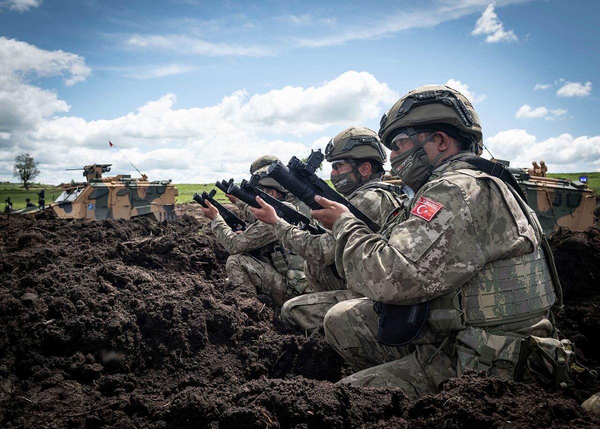 Мільйони солдатів і тисячі танків: на Близькому Сході формується новий військовий альянс