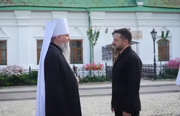 Володимир Зеленський представив виставку “Духовні скарби нації” з нагоди 975-річчя Києво-Печерської лаври