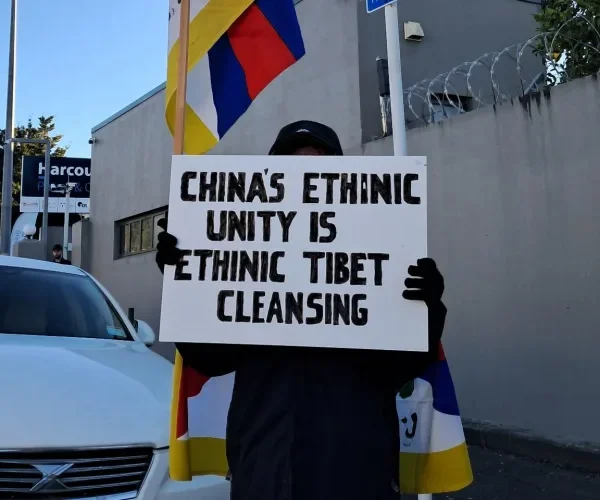 Тибетська громада потерпає від утисків через спротив китайському закону про етнічну єдність