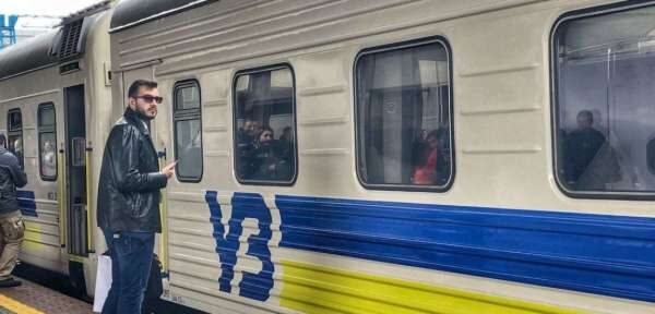 Російський дрон атакував локомотив пасажирського потяга Житомир–Одеса