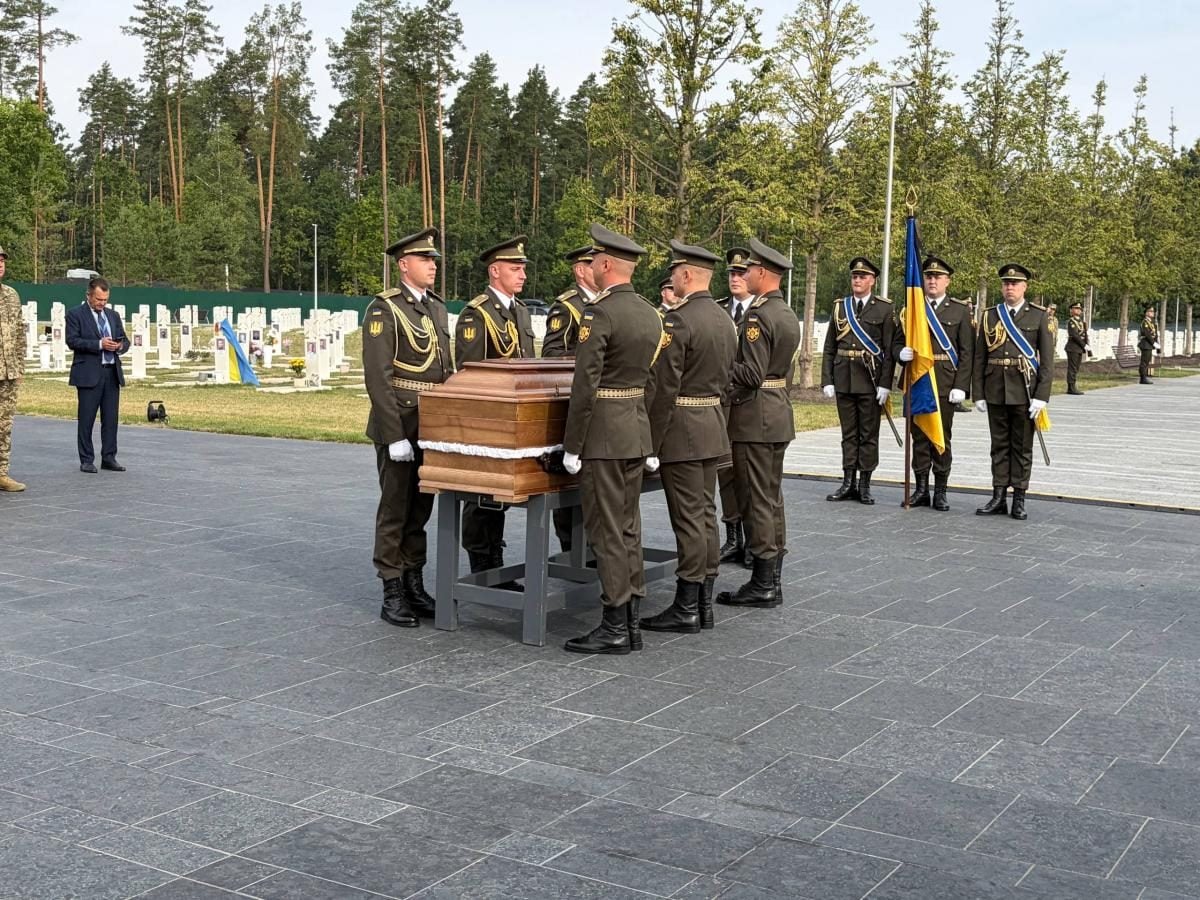 Фото Перепоховання Коновальця 18 серпня 2026