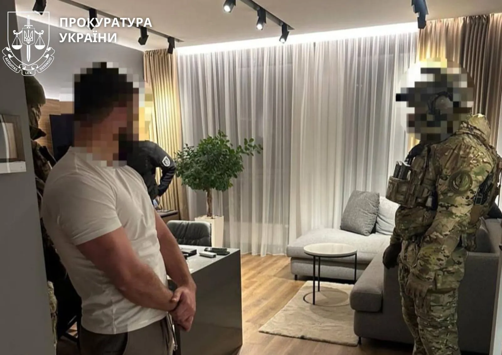 Обшуки у військового