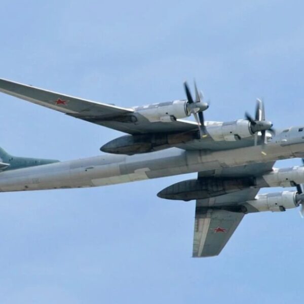 Зеленський: Україна уразила НПЗ у Ярославлі та Ту-95МС в Енгельсі