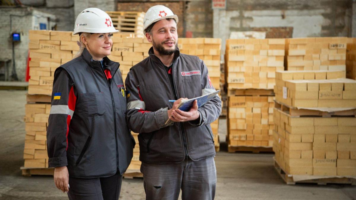 Прискорене навчання та співпраця з вишами: як Метінвест Ахметова бореться з дефіцитом кадрів
