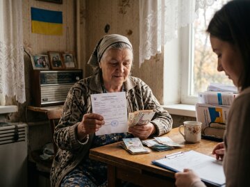 пенсія виплати пенсіонер гривні