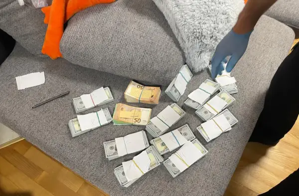 Військова медикиня з Дніпра пропонувала операцію на хребті за $12 000