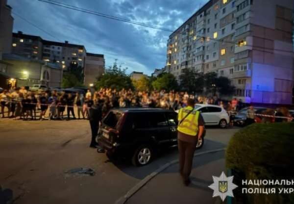 Напад на группу оповіщення ТЦК у Тернополі: військового госпіталізовано, пошкоджено авто