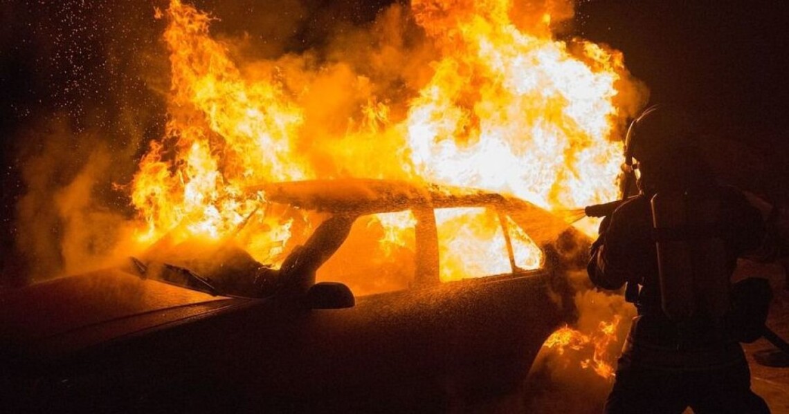 У тимчасово окупованому Донецьку підірвали автомобіль першого заступника начальника Оленівської колонії Дмитра Неєлова, причетного до катувань, побиття та приниження українських полонених і цивільних.