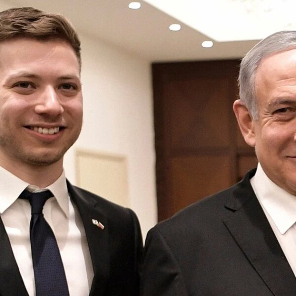 Син Нетаньяху терміново повернувся до Ізраїлю зі США