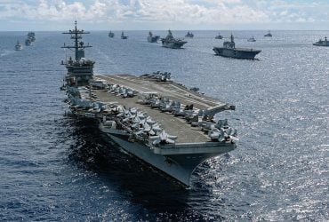 Китай побудував в пустелі копії кораблів США і атакує їх ракетами, - ЗМІ