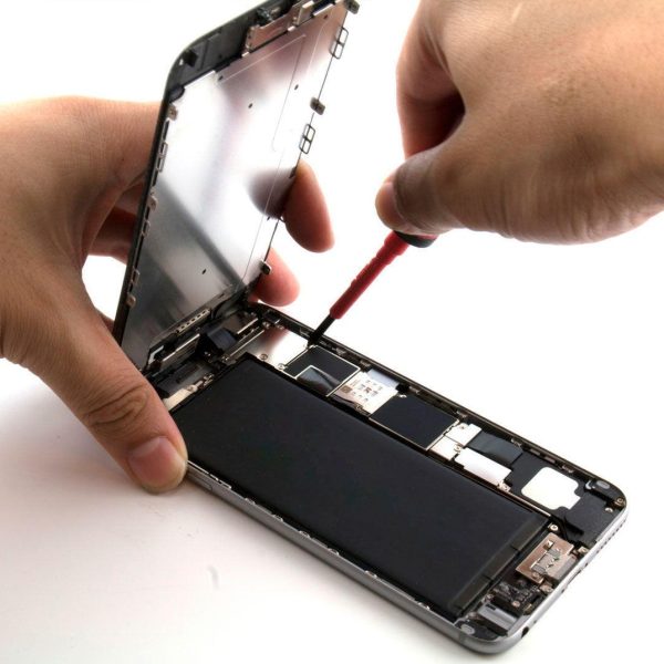 iPhone визнали найскладнішим для ремонту смартфоном, Motorola – найкращою