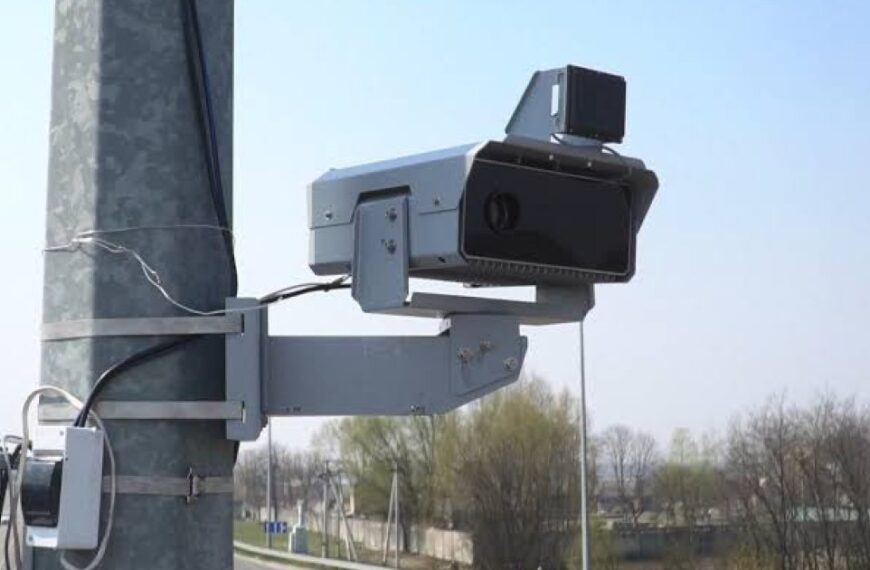 МВС розгортає сотні нових камер та прихованих патрулів для боротьби з порушеннями…