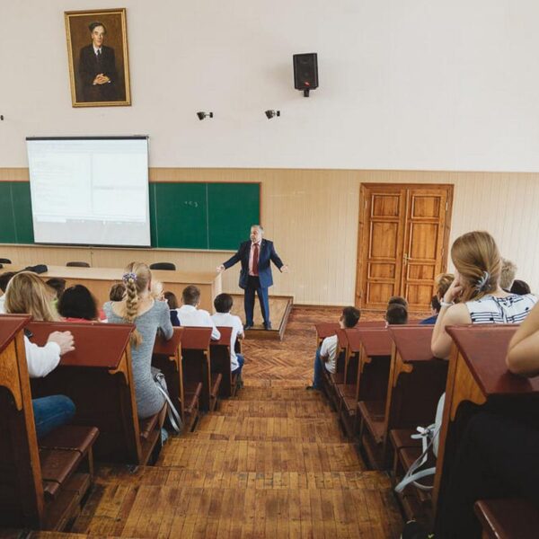МОН рекомендує вишам переглянути графіки навчання