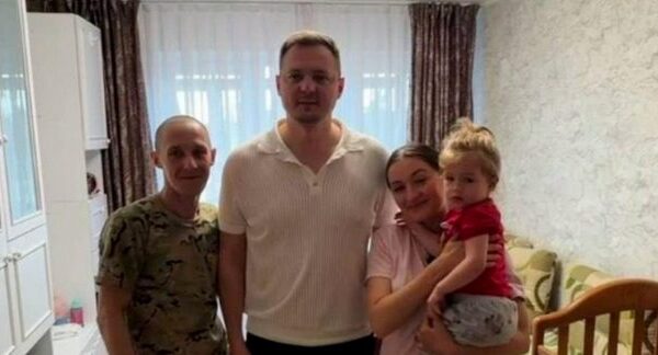 Труха Україна” подарувала квартиру родині з Лисичанська