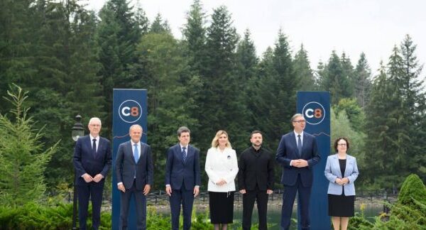 Зеленський оголосив про створення “Карпатської вісімки”