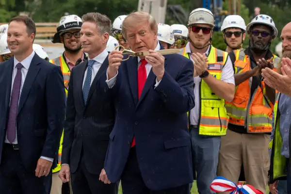 Трампа зафіксували на відео, коли він “кричав у порожнечу” після провалу заборони на висвітлення його діяльності ЗМІ