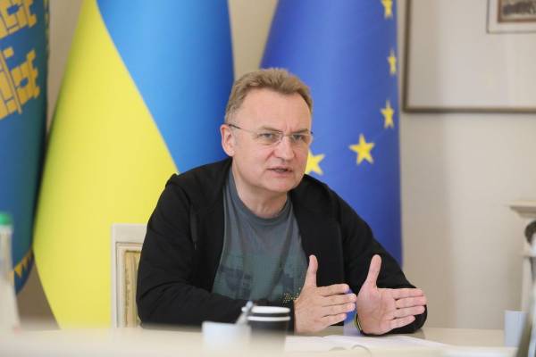 Садовий: У моєму кабінеті, де бували лідери держави та ЄС, виявили прослушку