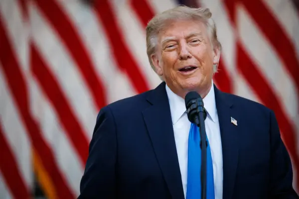 epa13208138 Президент США Дональд Трамп виступає під час вечірки наприкінці літа з республіканськими законодавцями в Рожевому саду Білого дому у Вашингтоні, округ Колумбія, США, 02 вересня 2026 року. EPA/Samuel Corum / POOL