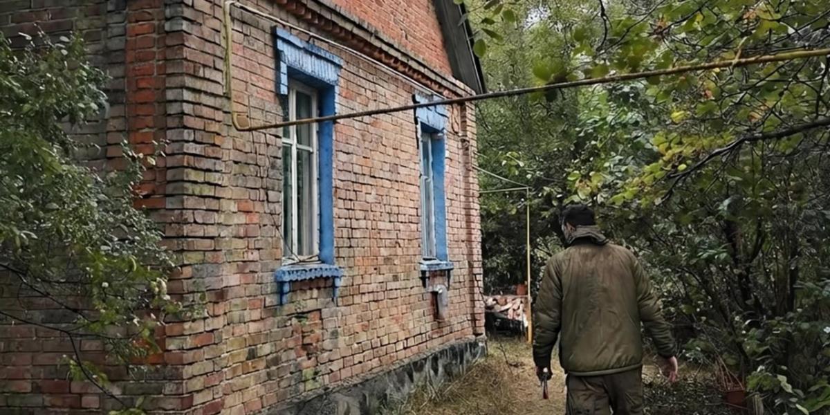 Подружжя купило 'капсулу часу' в селі: що знайшли у старій хаті (фото)